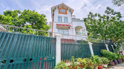 Lakeview with garden 05 bedroom house for rent in Tay Ho West lake