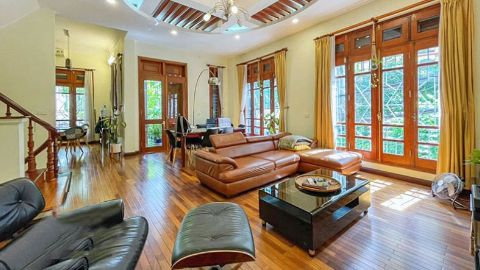 Bright with fully furnished 05 bedroom house for rent in tay ho west lake