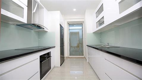 Nice kitchen has oven