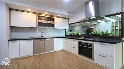 Closed kitchen layout