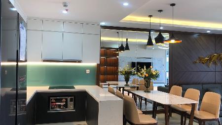West lake view 3 bedroom apartment for rent in Dleroi solei for rent in Xuan Dieu Street