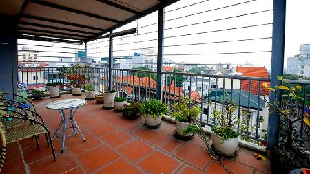 Big terrace 1 br apartment, Tay Ho, Hanoi