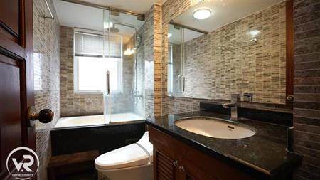 Bathroom with bathtub
