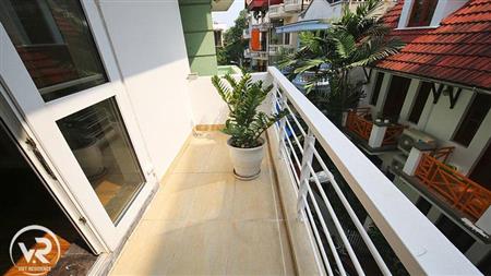 Balcony dressingroom 02