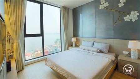 Master bedroom with lake view