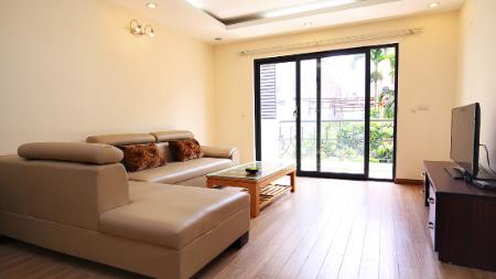 Bright 02 bedroom apartment in Xuan Dieu, Tay Ho for rent