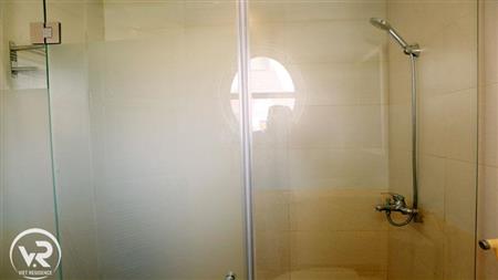 Guest bathroom on 3 floor