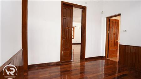 3 floor - 2 bedroom/1 bathroom