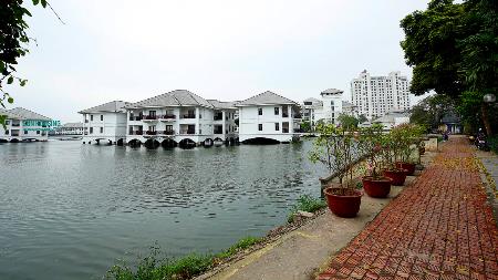 Contemporary 04 bedroom house in Tu Hoa street for rent