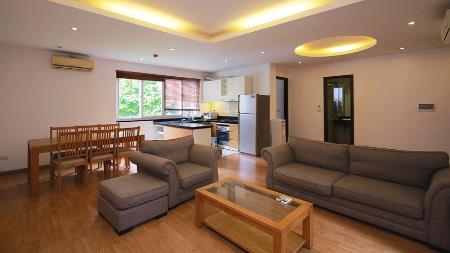 Reasonable price 03 bedroom apartment for rent in Tay Ho, Ha noi