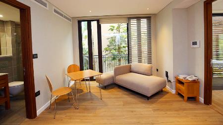 Modern 01 bedroom apartment for rent in Tay Ho, balcony and bright