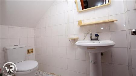 Bathroom ensuite bedroom 02