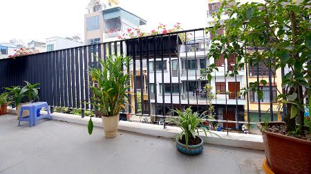 Big balcony 1 bedroom apartment for rent in Tay Ho