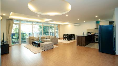 Modern 3 bedrooms apartment for rent in Tu Hoa Cong Chua