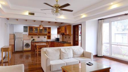 Yen Phu 2 bedroom apartment for rent near lake