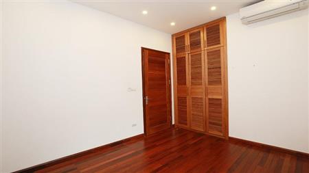 modern villa with garden for rent in dang thai mai 4 bedroom 20 47225