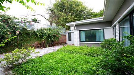 modern villa with garden for rent in dang thai mai 4 70457