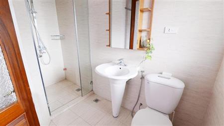 yen phu 2 bedroom apartment for rent near lake 8 80295